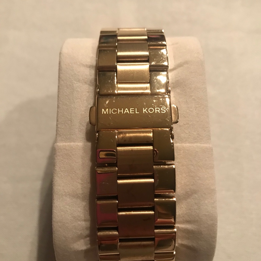 Michael Kors Watch - Picture 4 of 4